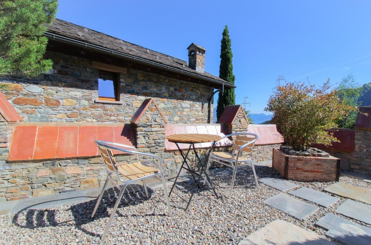 Residenza Castellum Apartment Stazzona Bagian luar foto