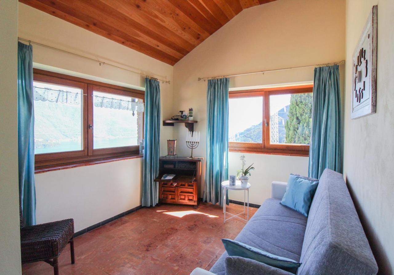 Residenza Castellum Apartment Stazzona Bagian luar foto